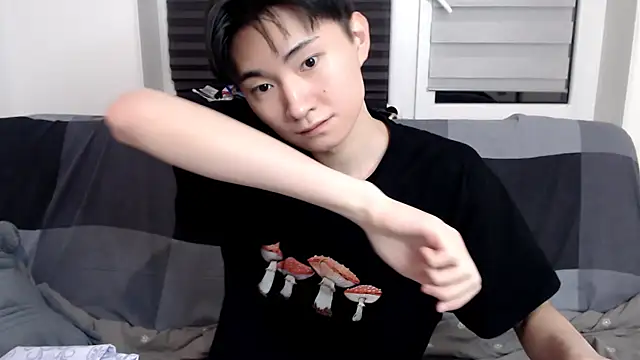 Snapshot of Miram_Yu chatting on January 18, 10:49 pm Miram Yu online show from January 18, 10:49 pm