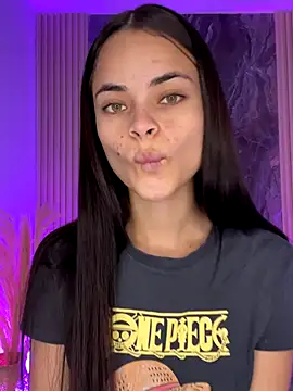 HannaRhodes online show from October 4, 1:45 pm