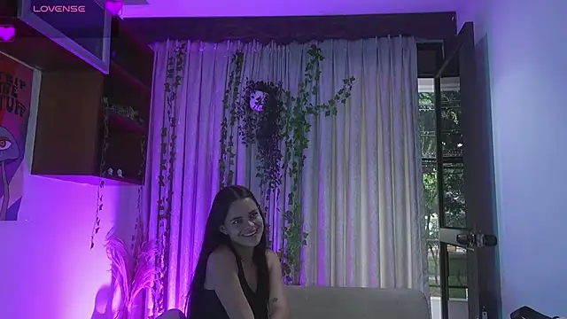 HannaRhodes online show from March 12, 2:32 pm