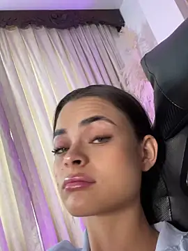 HannaRhodes online show from September 12, 1:33 pm