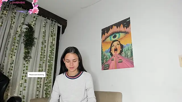 HannaRhodes online show from November 22, 11:20 am