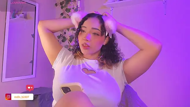 MadelineBenet online show from September 12, 2:01 am