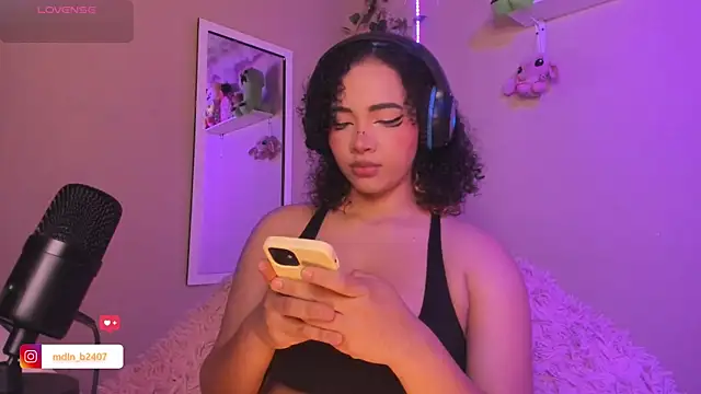 MadelineBenet online show from September 28, 2:07 am