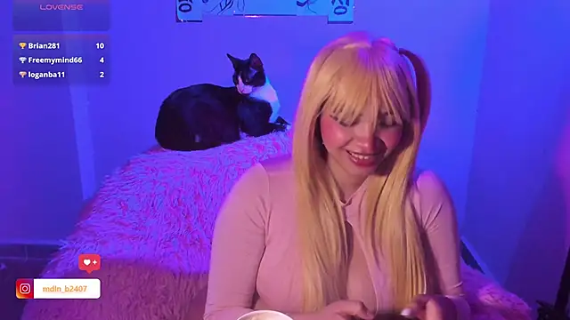 MadelineBenet online show from March 1, 7:08 am