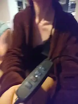 Snapshot of Cplhdef chatting on February 25, 8:52 pm Cplhdef online show from February 25, 8:52 pm