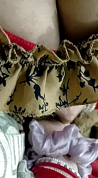 Snapshot of QUEEN-X-CPL chatting on February 22, 5:57 pm QUEEN-X-CPL online show from February 22, 5:57 pm