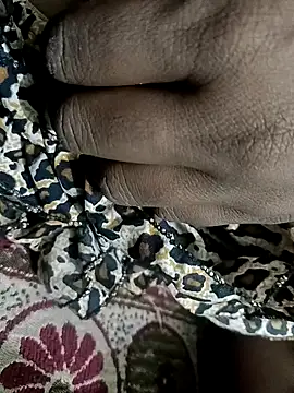 Snapshot of QUEEN-X-CPL chatting on February 17, 6:17 pm QUEEN-X-CPL online show from February 17, 6:17 pm