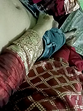 Snapshot of QUEEN-X-CPL chatting on February 20, 5:52 pm QUEEN-X-CPL online show from February 20, 5:52 pm