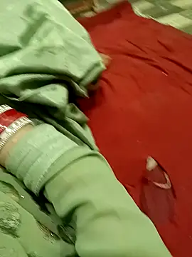 Snapshot of QUEEN-X-CPL chatting on February 27, 5:37 pm QUEEN-X-CPL online show from February 27, 5:37 pm