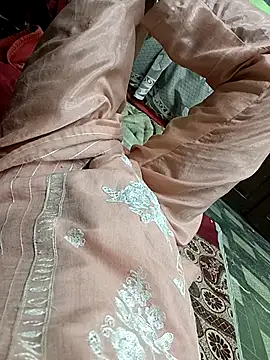 Snapshot of QUEEN-X-CPL chatting on February 25, 8:42 pm QUEEN-X-CPL online show from February 25, 8:42 pm