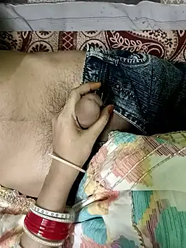 Snapshot of QUEEN-X-CPL chatting on March 3, 5:52 pm QUEEN-X-CPL online show from March 3, 5:52 pm