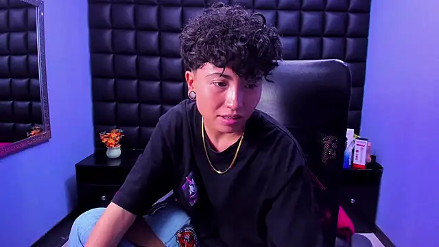 Im Mathias online show from October 25, 4:11 am