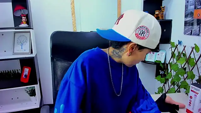 Im Mathias online show from October 15, 2:58 pm
