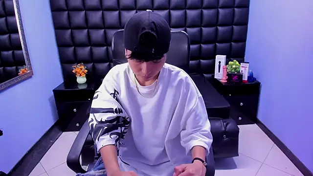 Im Mathias online show from September 12, 8:41 pm