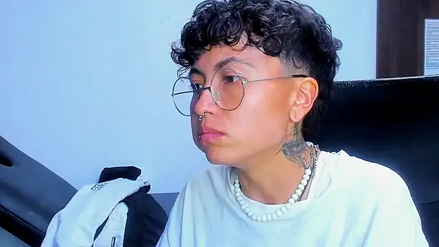 Snapshot of Im_Mathias chatting on February 17, 3:37 am Im Mathias online show from February 17, 3:37 am