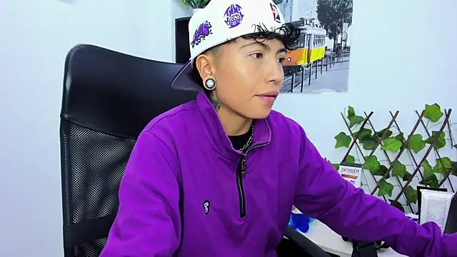 Im Mathias online show from November 6, 4:16 am