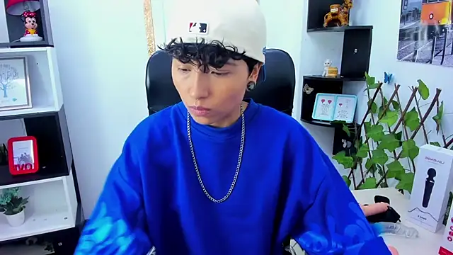 Im Mathias online show from October 12, 7:59 pm