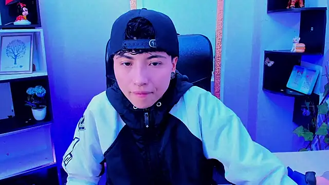 Im Mathias online show from November 25, 2:45 am