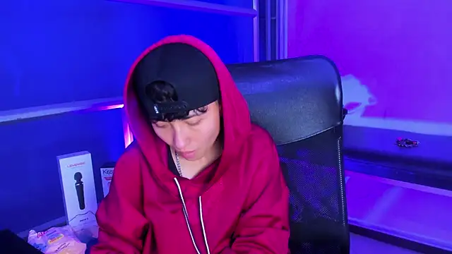 Snapshot of Im_Mathias chatting on December 19, 4:38 am Im Mathias online show from December 19, 4:38 am