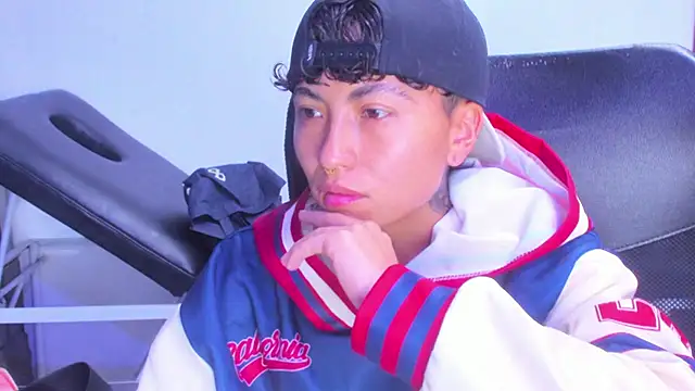 Snapshot of Im_Mathias chatting on February 3, 2:53 am Im Mathias online show from February 3, 2:53 am