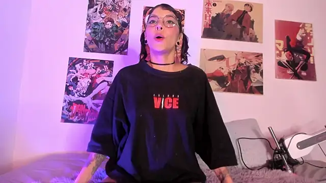 Luna-Chann online show from November 4, 10:02 pm