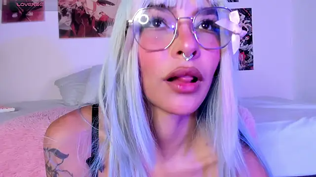 Luna-Chann online show from January 9, 9:22 pm