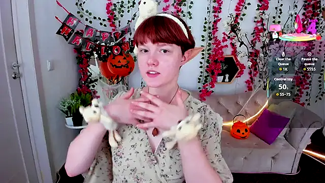 DreamyLuna online show from October 26, 8:20 pm