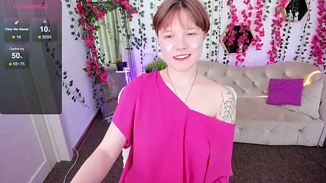 DreamyLuna online show from December 2, 8:21 pm