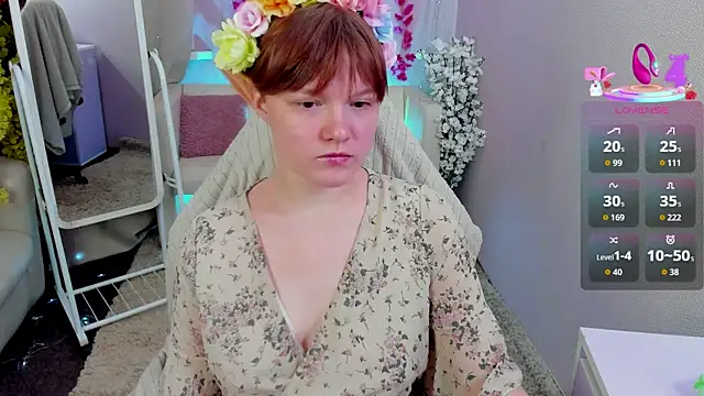 Snapshot of DreamyLuna chatting on October 4, 8:21 pm DreamyLuna online show from October 4, 8:21 pm