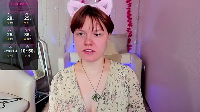 DreamyLuna online show from December 5, 8:39 pm