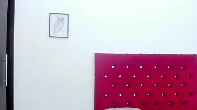 Snapshot of Melody_Megann chatting on June 6, 8:36 pm Melody Megann online show from June 6, 8:36 pm