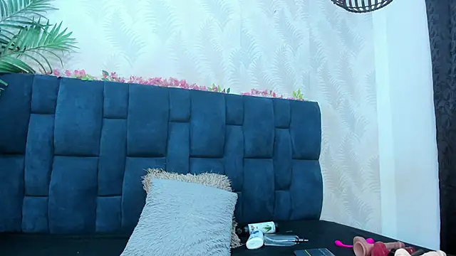 Melody Megann online show from March 29, 11:34 am