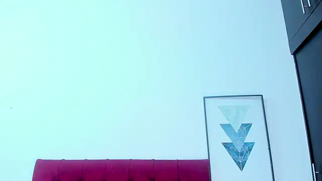 Snapshot of Melody_Megann chatting on December 4, 11:09 am Melody Megann online show from December 4, 11:09 am