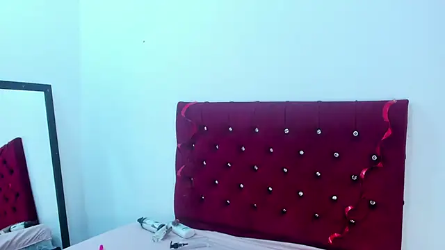 Melody Megann online show from March 12, 11:25 am