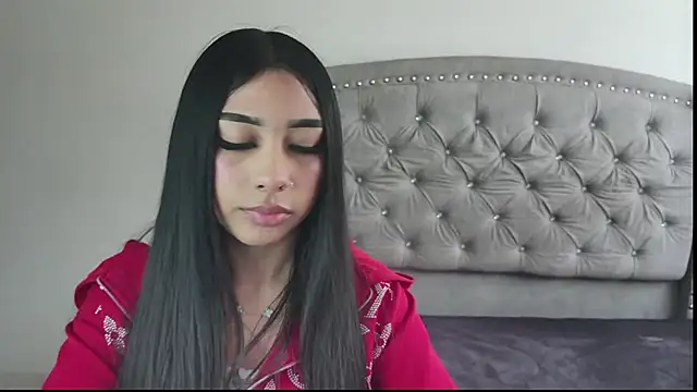 Nesuko kamado  online show from November 3, 5:05 pm