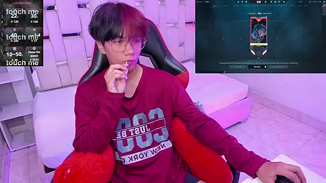 Eriol  online show from November 2, 11:48 am