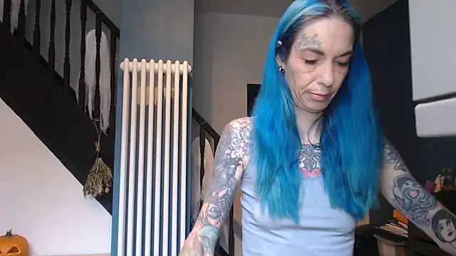 RavenryderUK online show from October 20, 8:26 am