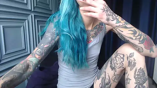 Snapshot of RavenryderUK chatting on May 20, 10:01 am RavenryderUK online show from May 20, 10:01 am