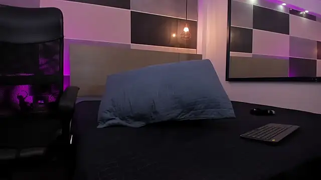 Zara Jackson online show from January 31, 7:12 pm