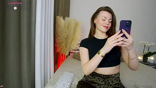  RiverLov online show from April 6, 8:21 pm