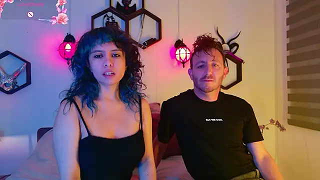 Sweet Chaos online show from November 9, 3:10 am