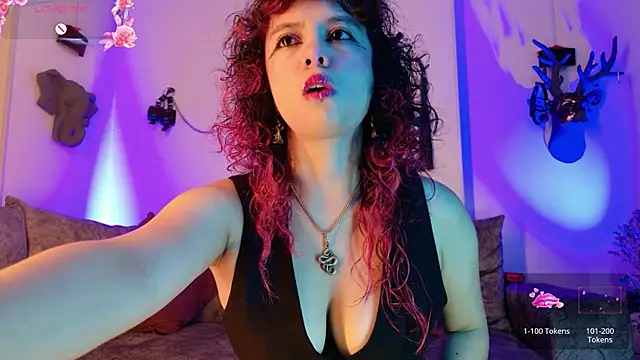 Snapshot of Sweet_Chaos chatting on June 5, 5:51 pm Sweet Chaos online show from June 5, 5:51 pm
