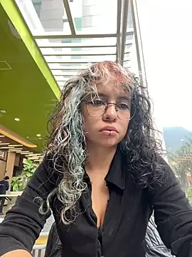 Sweet Chaos online show from February 26, 8:15 pm