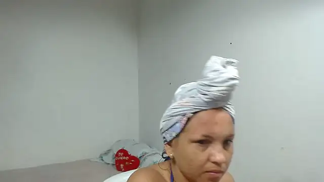 Snapshot of Agatha_browser chatting on February 21, 11:45 am Agatha browser online show from February 21, 11:45 am