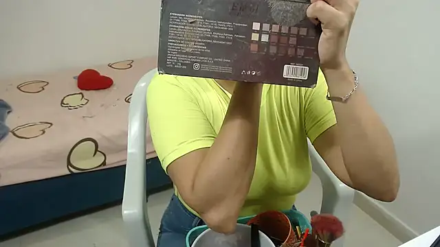 Snapshot of Agatha_browser chatting on September 25, 12:44 pm Agatha browser online show from September 25, 12:44 pm