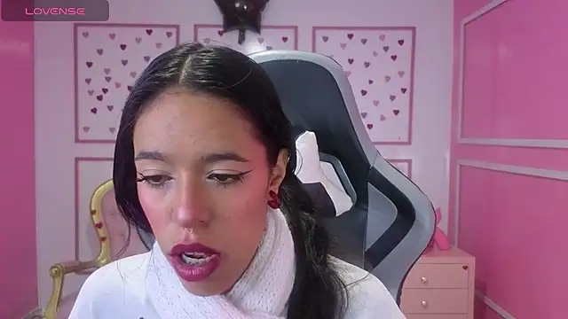 Snapshot of stephania_t chatting on November 7, 11:48 am stephania t online show from November 7, 11:48 am