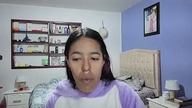 stephania t online show from February 17, 2:36 pm