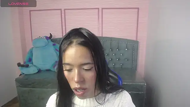 stephania t online show from March 7, 10:56 am