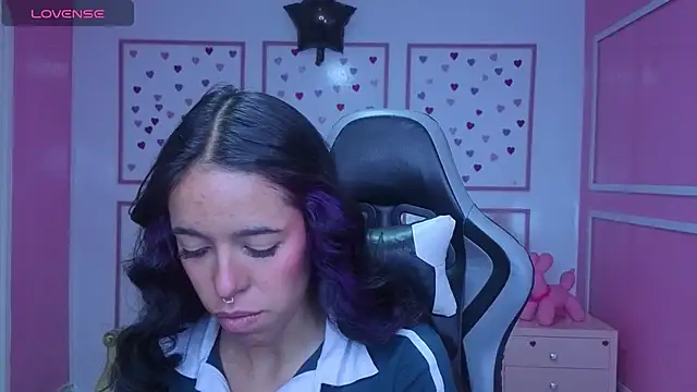 Snapshot of stephania_t chatting on November 4, 12:42 pm stephania t online show from November 4, 12:42 pm