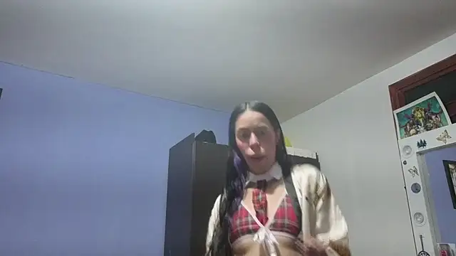 stephania t online show from March 18, 5:03 pm